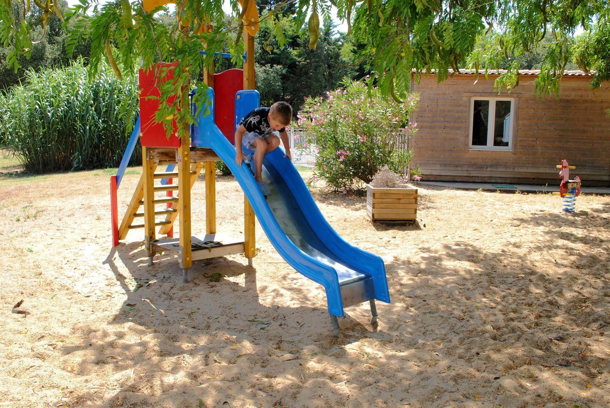 Residence Nemea Les Sables Vignier Saint-Georges-d'Oleron Exterior photo